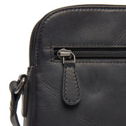 
Vionne Kožená crossbody taška - Strukturovaný boční profil ukazující hloubku a kapacitu