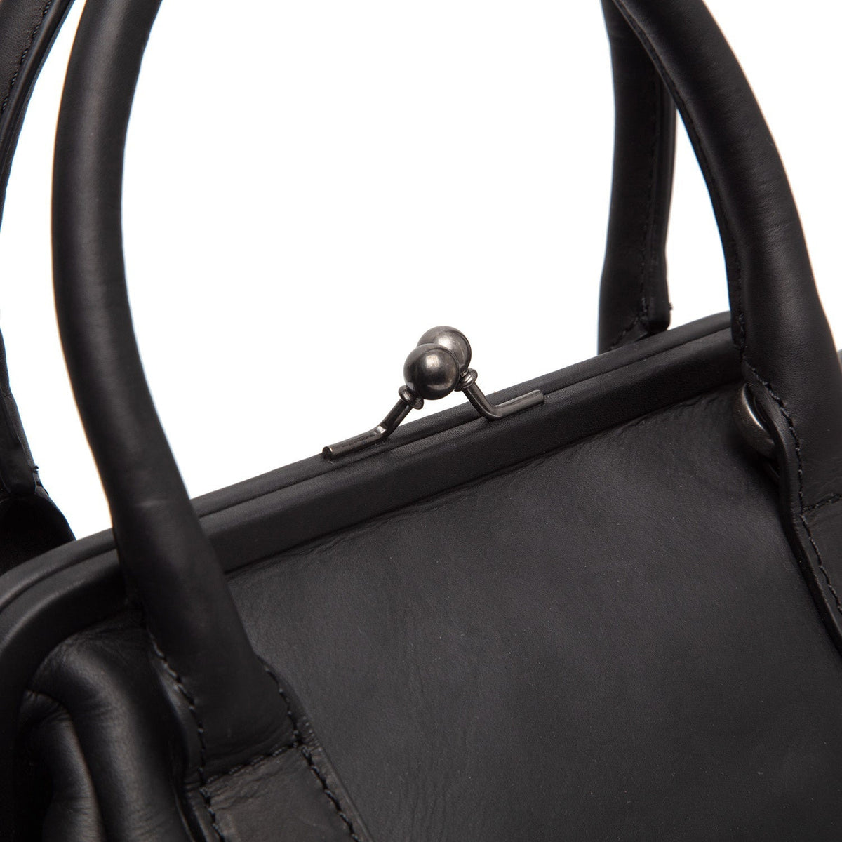 
Classic 100% Full-Grain leather Goods - Zadní pohled s definovanými rameny a čistým lemem