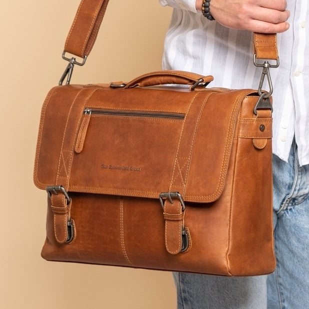 Classic 100% Full-Grain leather Briefcase - Zadní pohled se zesílenými koženými popruhy