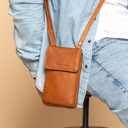 
Langley Pravá plnolícová kůže Phone Bag – alternate product view 2