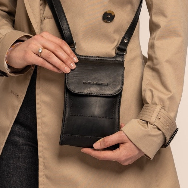 Nebra Full-Grain Leather Phone Bag dámská