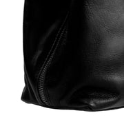 
Pohled na podšívku Showing Dedicated Padded Laptop Sleeve & Multi-Compartment Organization
