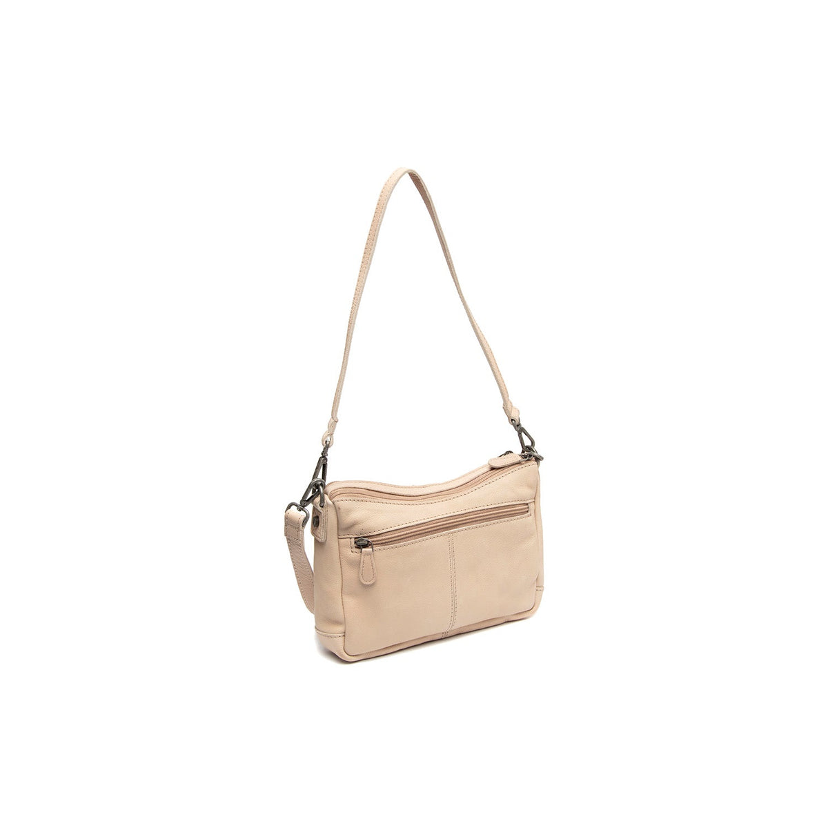100% Full-Grain Wax Pull-Up 100% Full-Grain Leather Grain Texture &amp; Handcrafted Patina Detail