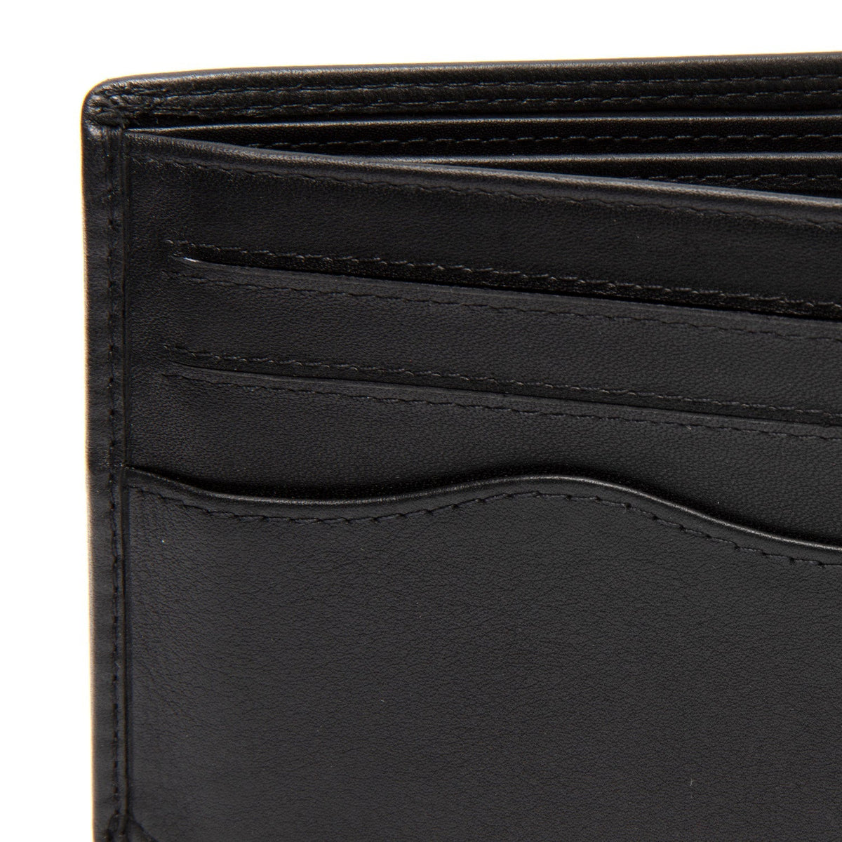 
Pohled na podšívku Showing Dedicated Padded Laptop Sleeve & Multi-Compartment Organization