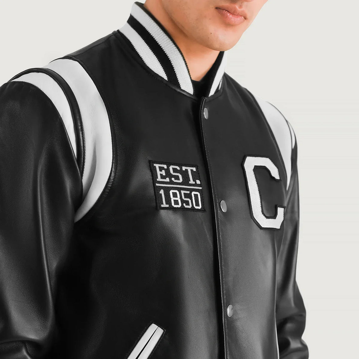 
Detailní pohled of Varsity & Snap Button Hardware on Liberte California Černá Leather Varsity Kožená bunda pro Pány