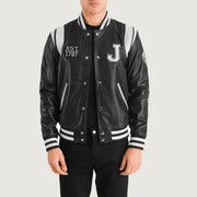 
Liberte New Jersey Černá Leather Varsity Kožená bunda pro Pány in Black & White Sheepskin Leather - Přední pohled a přiléhavá silueta | Koupit online