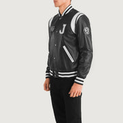 
Black & White Sheepskin Leather Varsity Jacket - Zadní pohled s definovanými rameny a čistým lemem