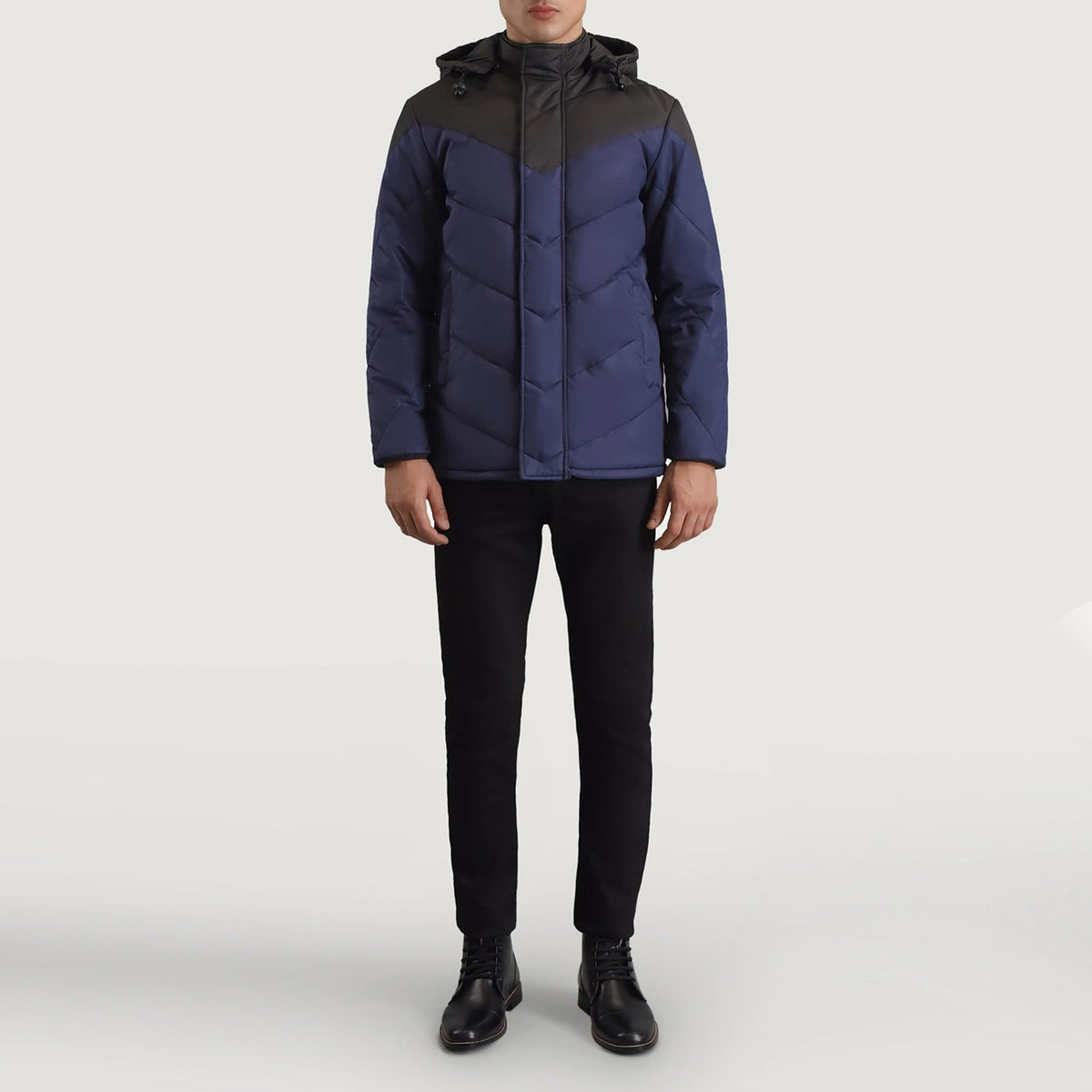 
Luka Černá & Modrá Hooded Puffer Kožená bunda pro Pány - Boční pohled ukazující ergonomický střih rukávů
