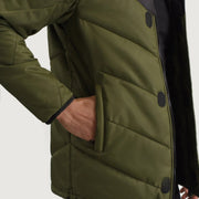 
Pohled na podšívku Showing Quilted Viscose Lining & Dvě funkční vnitřní kapsy