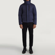 
Malcolm Modrá Hooded Puffer Kožená bunda pro Pány - Boční pohled ukazující ergonomický střih rukávů