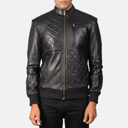 
Detailní pohled of Band & Zipper Hardware on Moda Black Leather Bomber Jacket