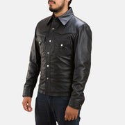 
Ranchson Černá Leather Shirt pro Pány - Boční pohled ukazující ergonomický střih rukávů