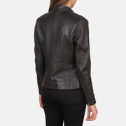 
Detailní pohled na stojáček s patentkou a zipy na Rave Brown Leather Biker Jacket