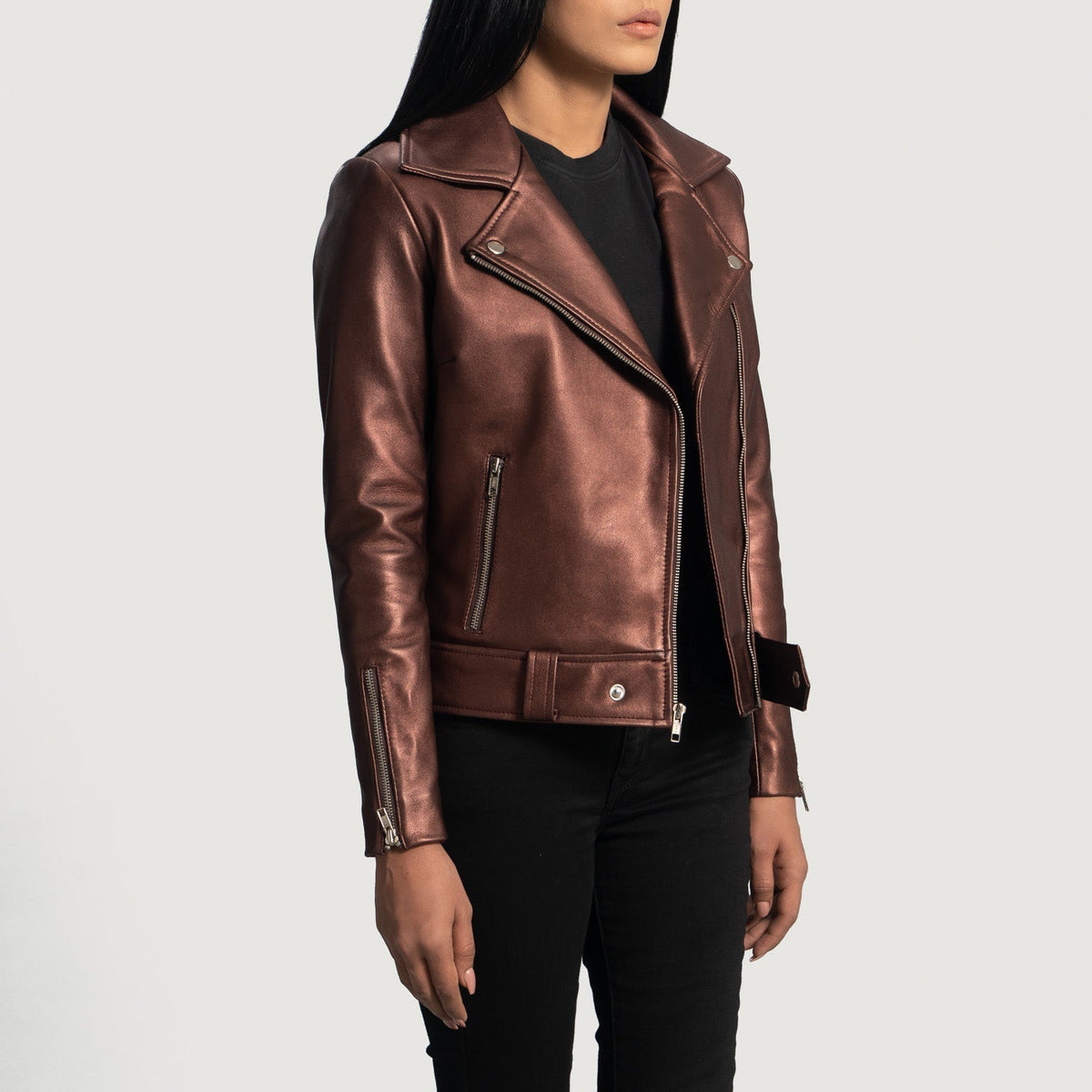 
Maroon Sheepskin Leather Biker Jacket - Zadní pohled s definovanými rameny a čistým lemem