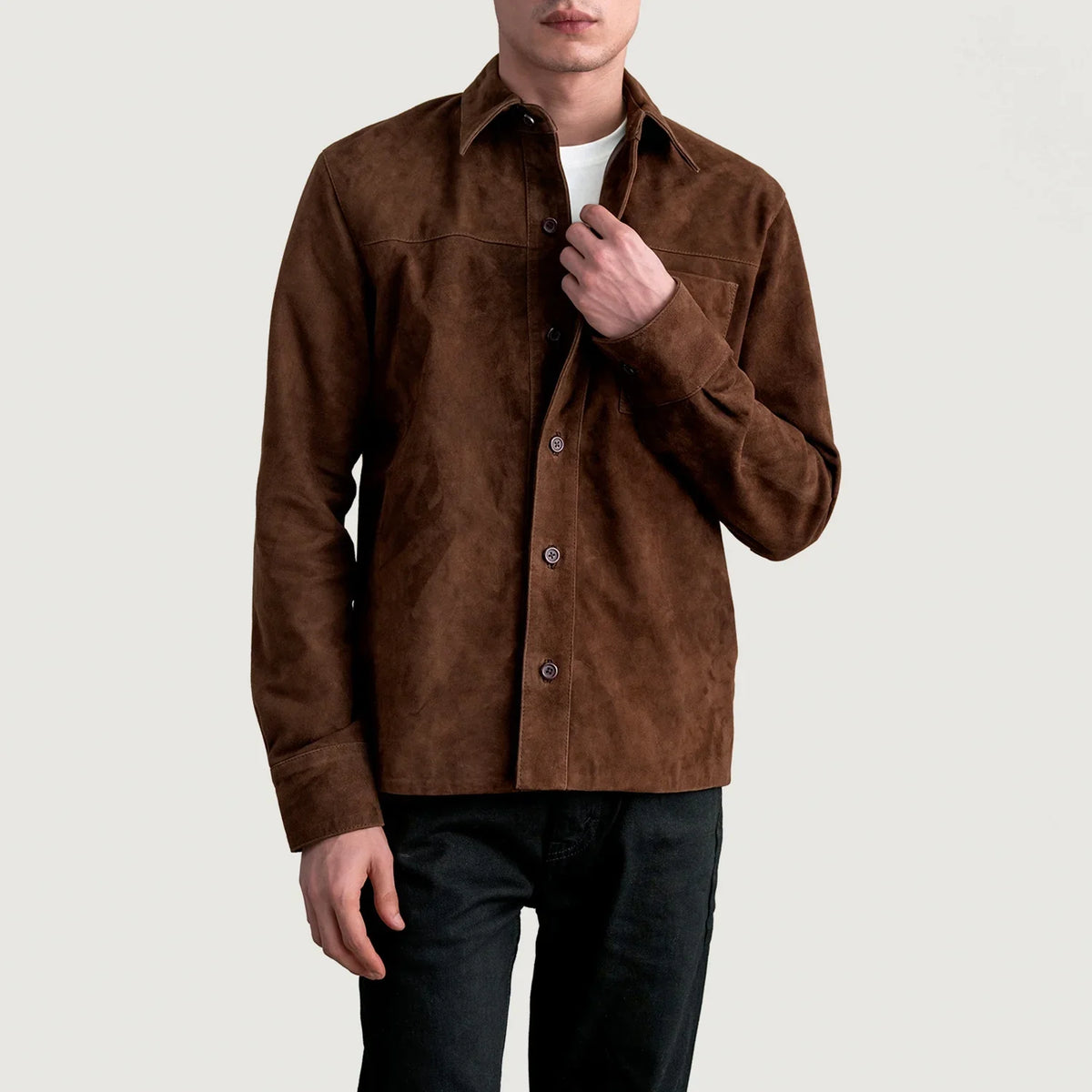 
Scout Mocha Suede Leather Shirt pro Pány pro Pány in Brown Goatskin Suede - Přední pohled a přiléhavá silueta | Koupit online