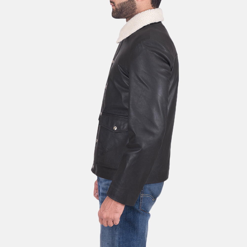 
Black Goatskin Leather Aviator Jacket - Zadní pohled s definovanými rameny a čistým lemem