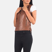 
Detailní pohled of V-neck & Zipper Hardware on Vanda Hnědá Leather Biker Vest pro Dámy