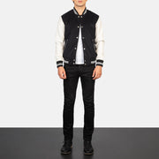 
Vaxton Černá & White Hybrid Varsity Kožená bunda pro Pány - Boční pohled ukazující ergonomický střih rukávů