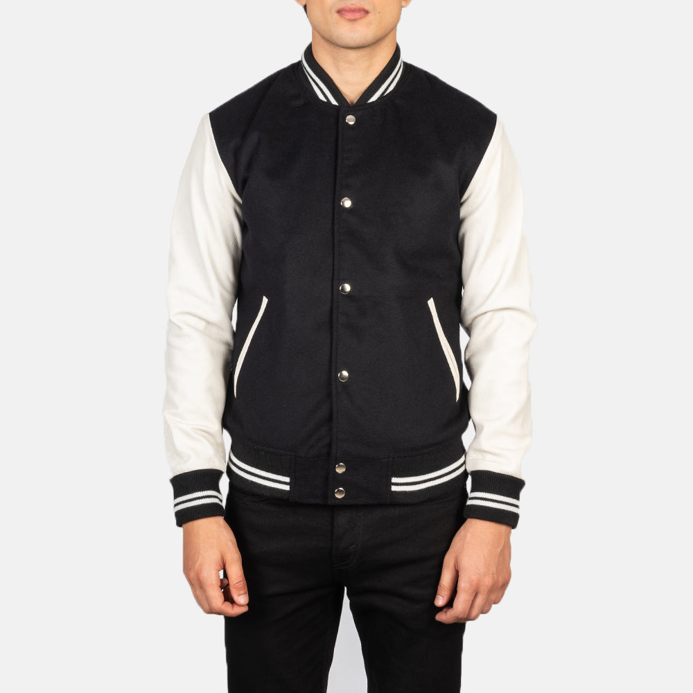 
Detailní pohled of Varsity & Snap Buttons Hardware on Vaxton Černá & White Hybrid Varsity Kožená bunda pro Pány