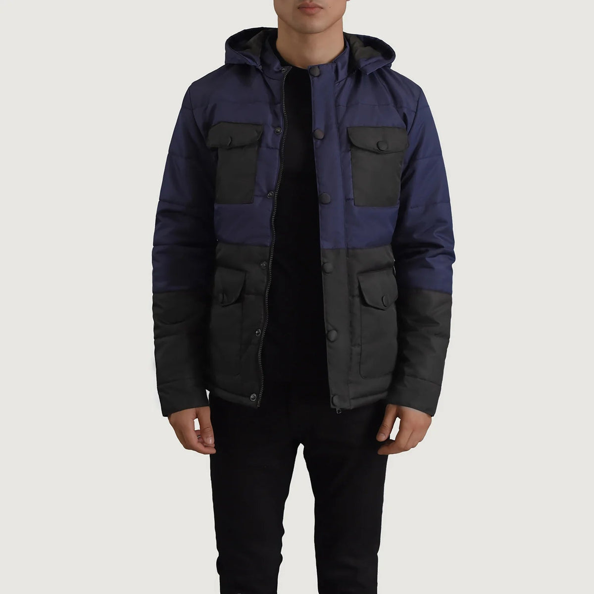 
Wayne Černá & Modrá Hooded Puffer Kožená bunda pro Pány in Black + Blue Full-Grain Leather - Přední pohled a přiléhavá silueta | Koupit online
