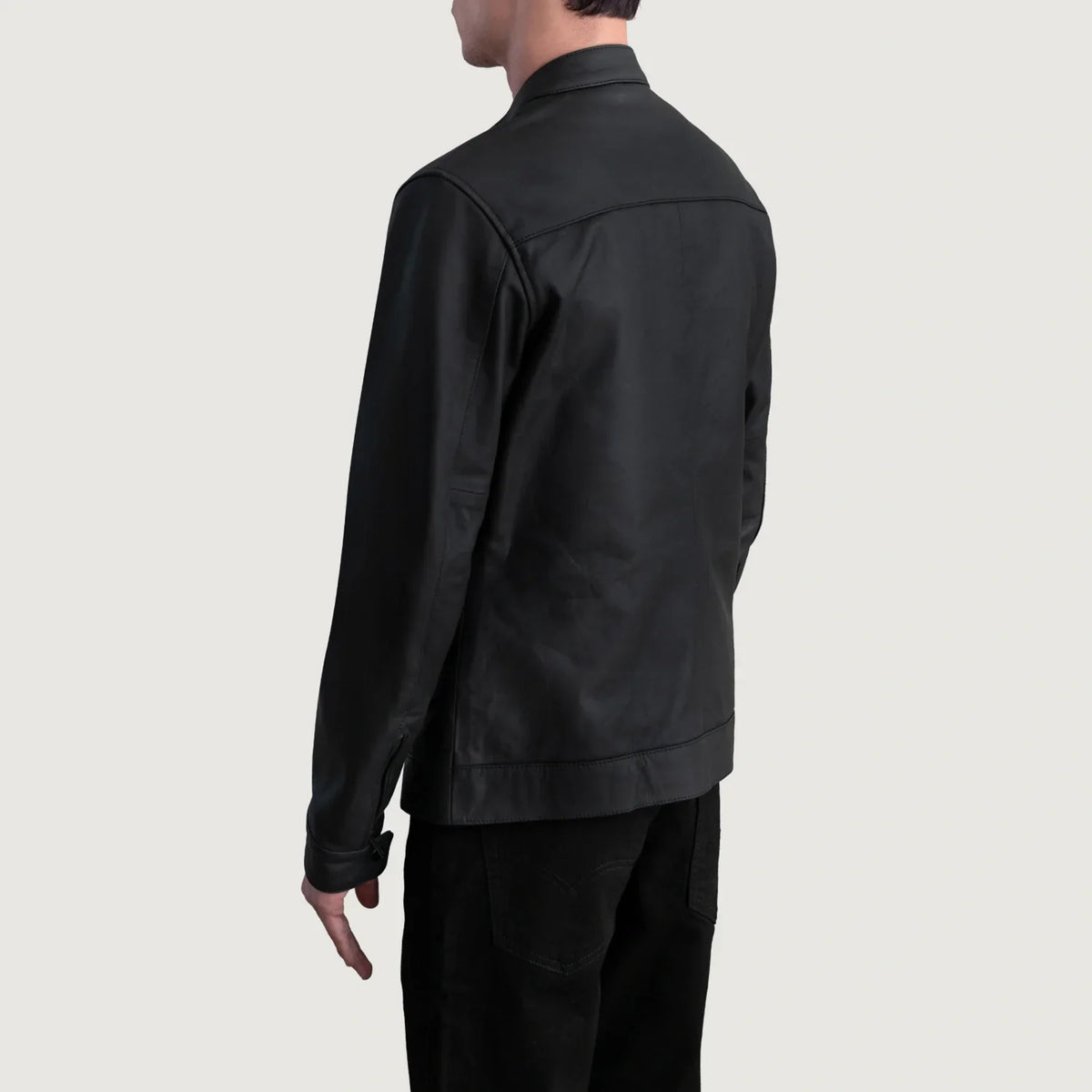 
Pohled na podšívku Showing Quilted Viscose Lining & Dvě funkční vnitřní kapsy