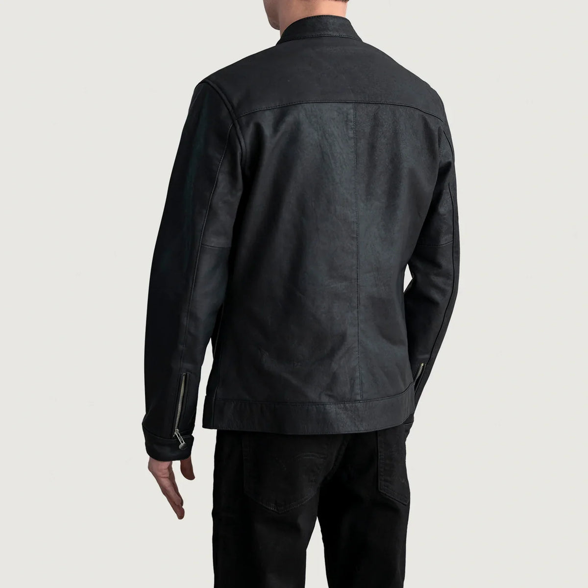
Pohled na podšívku Showing Quilted Viscose Lining & Dvě funkční vnitřní kapsy